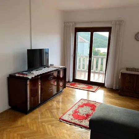 Drago Zrnovo 公寓